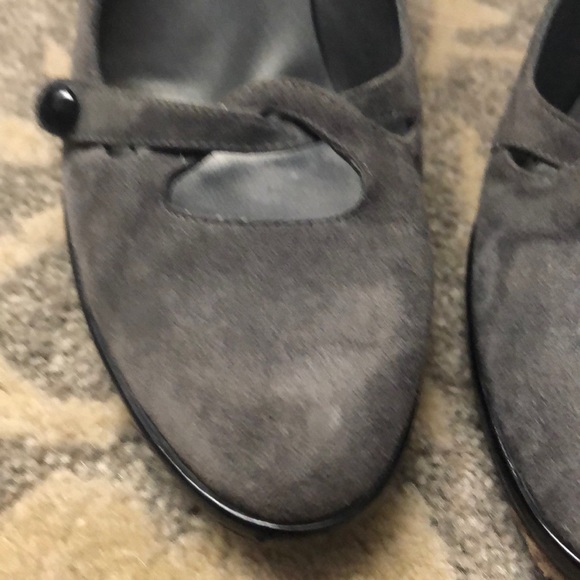 Stuart Weitzman Gray Leather Heels 7.5 - GUC/Used - Picture 4 of 12